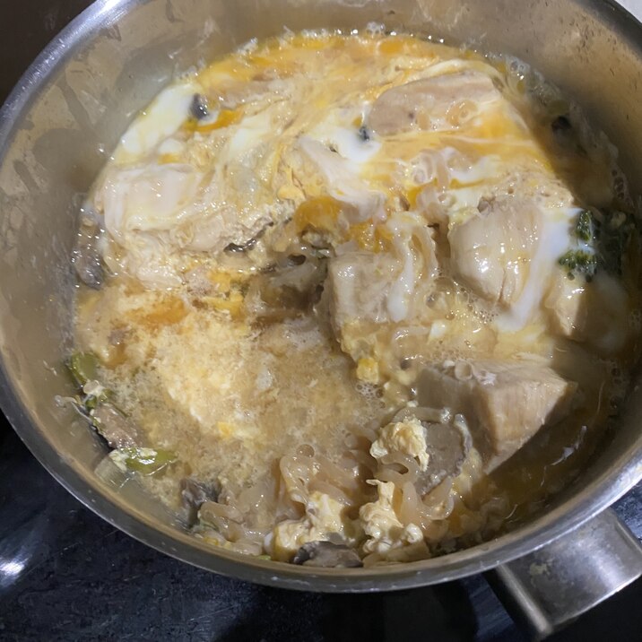 大きめごろごろ鶏肉と具沢山の親子丼